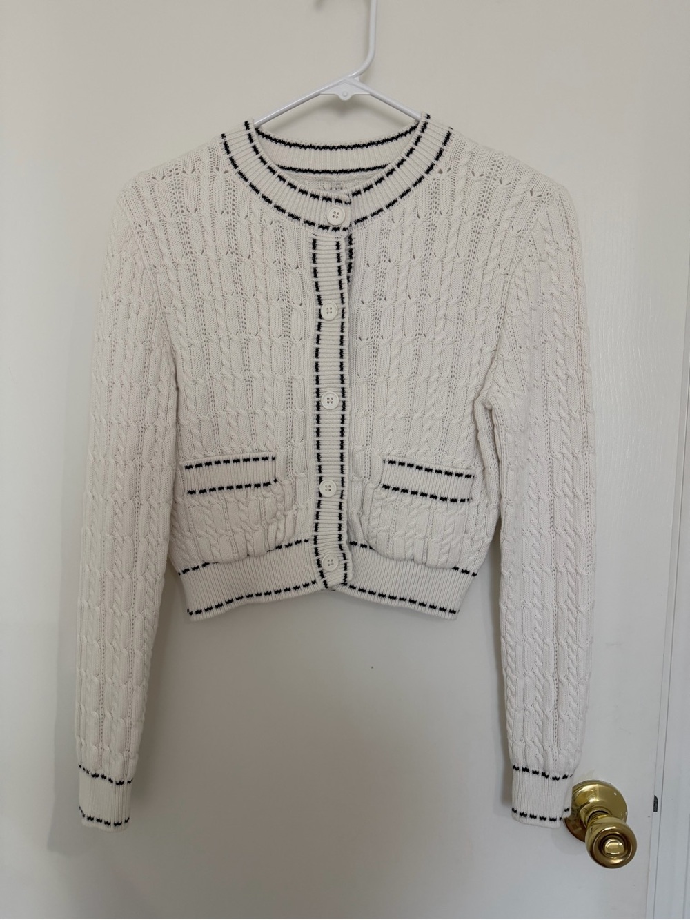 Classic Cream Cable-Knit Cropped Cardigan with Contrast Trim